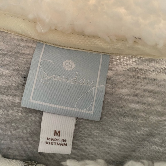 NWT Dressbarn Sunday Snow White vest (M) - Picture 4 of 7